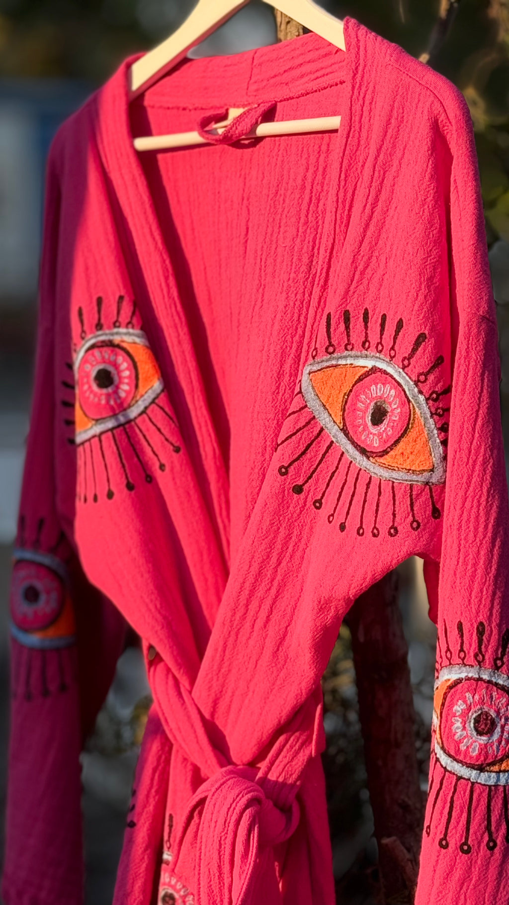 "Fuchsia - Neon Eye" Kimono